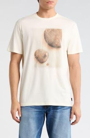 AG - Adriano Goldschmied Bryce Slim Fit Graphic T-Shirt in Renewable Ivory Dust at Nordstrom Rack, Size Xx-Large