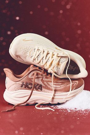 Hoka One One Clifton 10 Sneakers