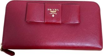 Prada Red Color Leather Long Wallet (Bi-Fold) (Pre-Owned)