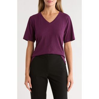 Eileen Fisher Easy V-Neck Organic Cotton T-Shirt in Blackberry at Nordstrom Rack, Size X-Small