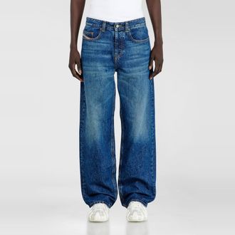 Diesel Relaxed Jeans Low Waist 2001 D-Macro, Medium blue, Button fly