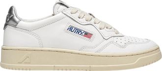 Autry Womens Medalist Low Sneakers In White And Silver