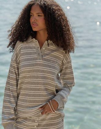 4th & Reckless Top stile rugby grigio a righe a coste con colletto in coordinato