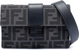 Fendi Pre-owned Fendi Zucca Canvas Convertible Baguette Pouch Unisex 7M0295 A9ZL 209-0501