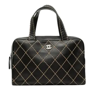 Chanel Pre-owned Handbags, female, Black, Size: ONE SIZE Pre-owned Quilted Lambskin Handbag