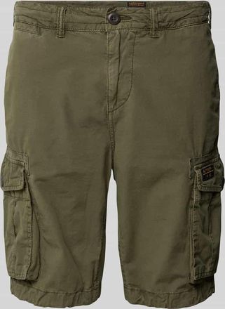 Superdry Regular Fit Cargoshorts mit G&uuml;rtelschlaufen Modell Parachute in Oliv, Gr&ouml;&szlig;e 32