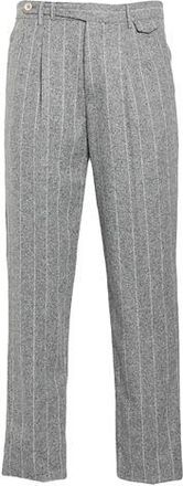 Brunello Cucinelli PARTES DE ABAJO - Pantalones en YOOX.COM