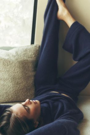 Alo | Wool Cashmere High-Waist New Class Wide Leg Pants in Navy Blue, Size: Medium