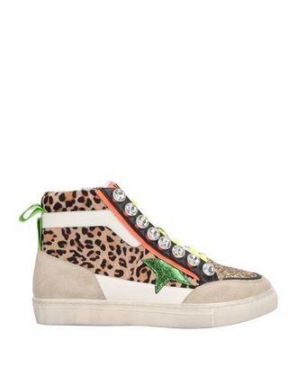 Emanuelle Vee Sneakers