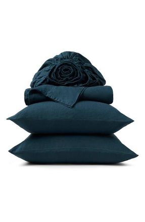 Coyuchi Relaxed Organic Linen Sheet Set in Midnight Indigo at Nordstrom, Size California King