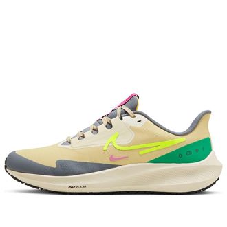 Nike Air Zoom Pegasus 39 Shield Team Gold Volt FD9913-771