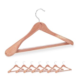 Relaxdays Perchas Para Trajes, Pack De 8, Colgadores Ropa, Madera Cedro, Antipolillas, Barra Para Pantalones, Natural - Relaxdays