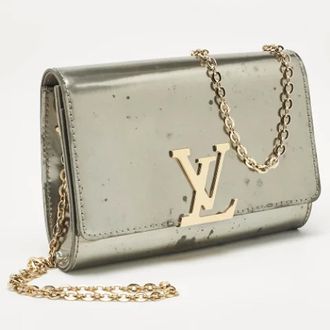 Louis Vuitton Pre-owned Clutches, female, Gray, Size: ONE SIZE Pre-owned Fabric clutches