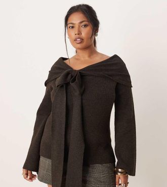 Pretty Lavish Curve Top in maglia marrone cioccolato con scollo alla Bardot con fiocco