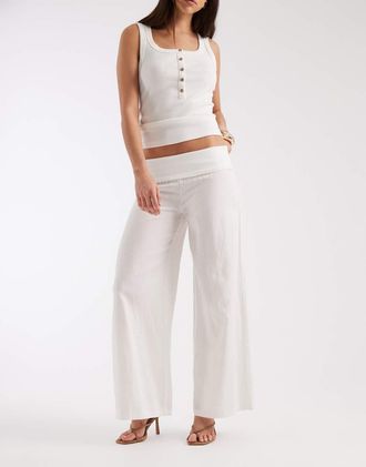 Supr&eacute; Supr&eacute; - Mrley - Pantaloni in lino bianchi con risvolto-Bianco