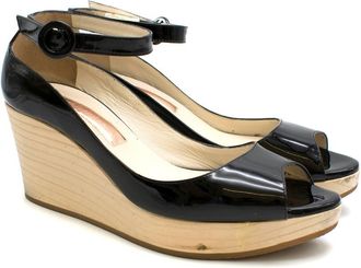 Rupert Sanderson Black Patent Leather Peep-Toe Wooden Wedges Size 35.5