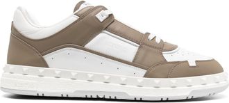 Valentino Garavani Rockstud lace-up sneakers - men - Calf Leather/Fabric/Rubber - 41 - White