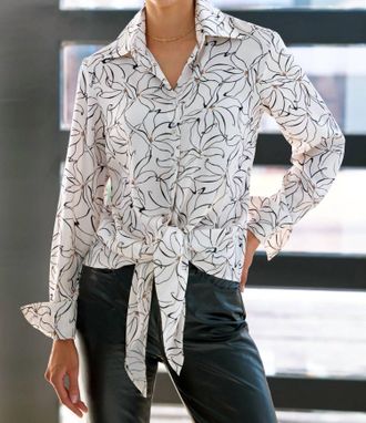 Finley Dancing Lilies Lindy Top In Ivory/black