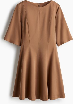 H&M Tailliertes Twillkleid - Beige