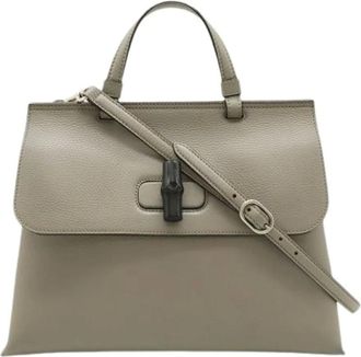 Gucci Pre-owned Handbags, female, Gray, Size: ONE SIZE Pre-owned Vintage Bamboo Shoulder Bag