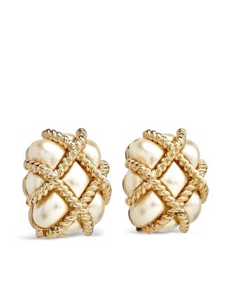 Kenneth Jay Lane quilted pearl clip earrings - Gold