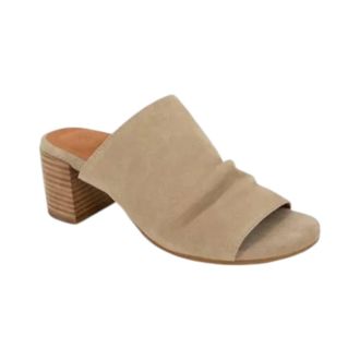 Kenneth Cole Womens Chas Sandal In Mushroom Suede