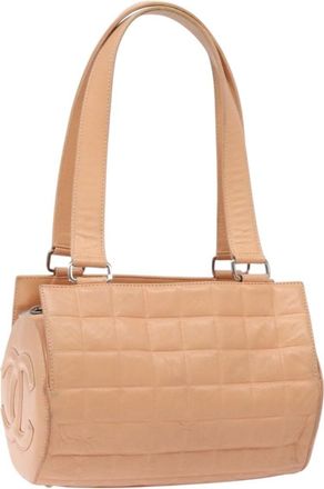 Chanel Chocolate Bar Barrel Bag Quilted Leather Beige Leather Bag (Pre-Owned)