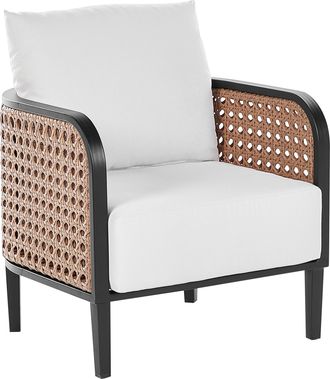 Beliani Sill&oacute;n De Jard&iacute;n Exterior Metal De Aluminio Con Cojines Gruesos Blanco Crema Impermeable Respaldo Trenza Vienesa Rat&aacute;n Sint&eacute;tico Montefalco