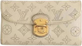 Louis Vuitton Pre-owned Wallets, female, Gray, Size: ONE SIZE Pre-owned Portefeuille Femme