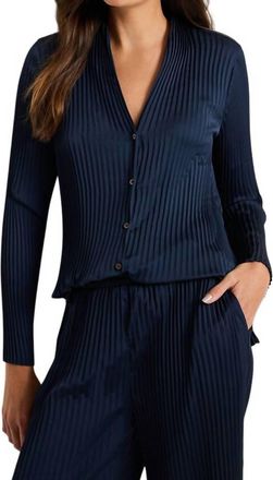 Nic+Zoe Crinkle V-Neck Tee Top In Indigo