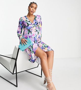 Twisted Wunder Maternity printed wrap dress in blue-Multi