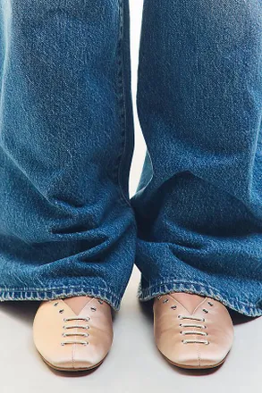 Silent D Lonny Grommet Lace-Up Flats