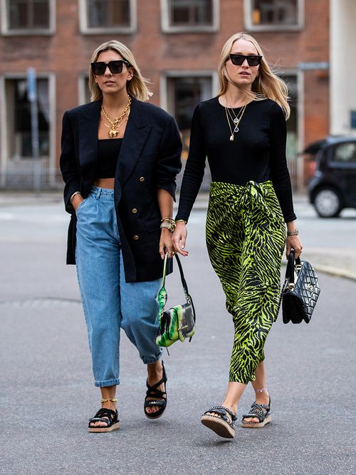 Culotte, Mom-Jeans, Ballerinas: Wir Mädels lieben diese Fashion-Pieces, doch leider gehören sie ganz klar die Kategorie: Mode, die Männer hassen.