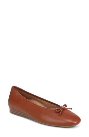 Vionic Larissa Ballet Flat in Equestrian Tan Leather at Nordstrom, Size 7.5