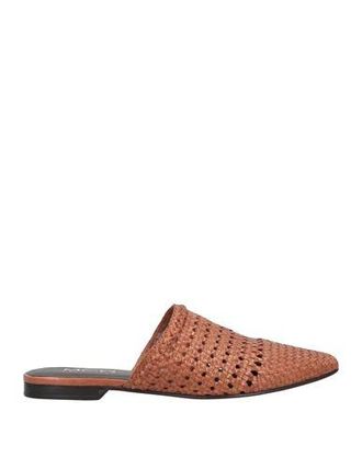 Mfw Collection FOOTWEAR - Mules & Clogs sur YOOX.COM