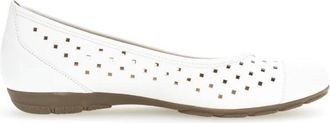 Gabor Geperforeerde Ballerina Schoenen - Dames - Ballerinas - Wit - 40 EU - Leer - Schoenen