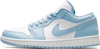 Nike Jordan Schoenen, unisex, Blauw, 40 EU, Ice Blue Lage Top Basketbalsneaker