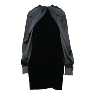 Max Mara Kleedjes, Dames, Zwart, S, Satijn, Fluwelen jurk met satijnen pofmouwen