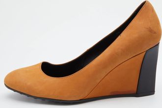 Tod's Tods Brown Nubuck Leather Wedge Pumps