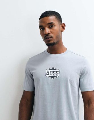 Boss Orange by Hugo Boss Boss Orange T-shirt con logo stampato sul petto in grigio