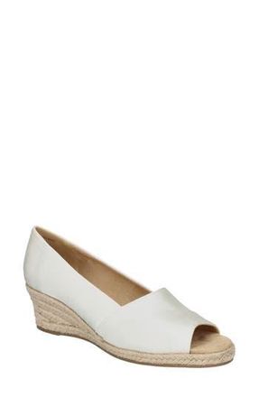 Easy Street Jasper Espadrille Wedge Pump in White Thai Silk at Nordstrom Rack, Size 8.5