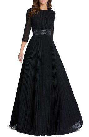 Mac Duggal Shimmering Pleated A-Line 3/4 Sleeve Gown in Black at Nordstrom, Size 14