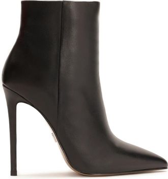 Kazar Zwarte minimalistische laarzen met hak. Dit product valt klein uit. - Dames - Laarzen met Hak - Zwart - 37 EU - Leer - Schoenen