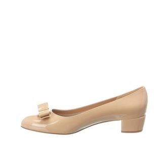 Ferragamo Salvatore Ferragamo Ladies New Bisque Vara Bow Pump Shoe, Size 7 C