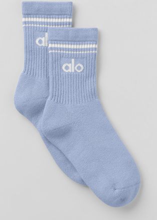 Alo | Half-Crew Throwback Socks in Winter Frost/White Blue, Size: Medium