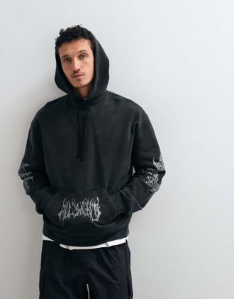 AllSaints felpa con cappuccio Helvette con logo grafico e stampa sul retro in nero slavato