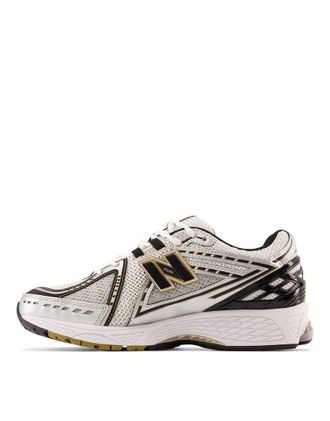 New Balance 1906 sneakers in gold and black-Silver
