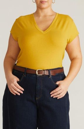 Universal Standard Ashley V-Neck T-Shirt in Yellow Ochre at Nordstrom, Size Xs