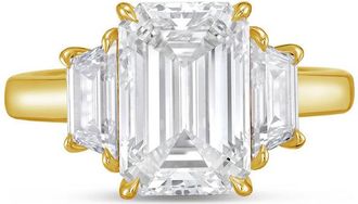 Diana M. Jewels 18kt yellow gold lab grown 15ct emerald diamond ring with trapezoids on the sides