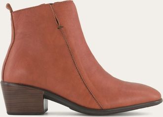 Naot Womens Ethic Boot In Brown Peanut